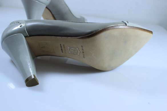 Туфли на каблуке MODA di FAUSTO 35 р 23.5 см светло-серый 2293