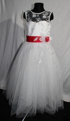 платье белое с красным поясом и цветком, 128-134см