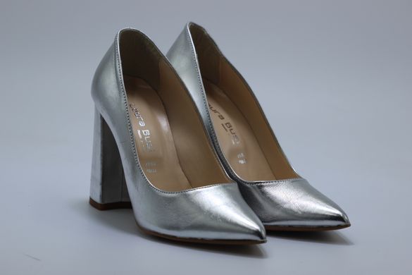 Женские туфли на каблуке Laura Busi 37 р 24.5 см серебряные 8090