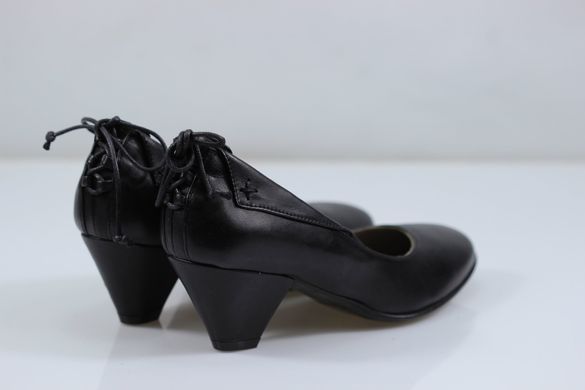 Туфли на каблуке prodotto Italia 35 р 23.5 см черный 4799